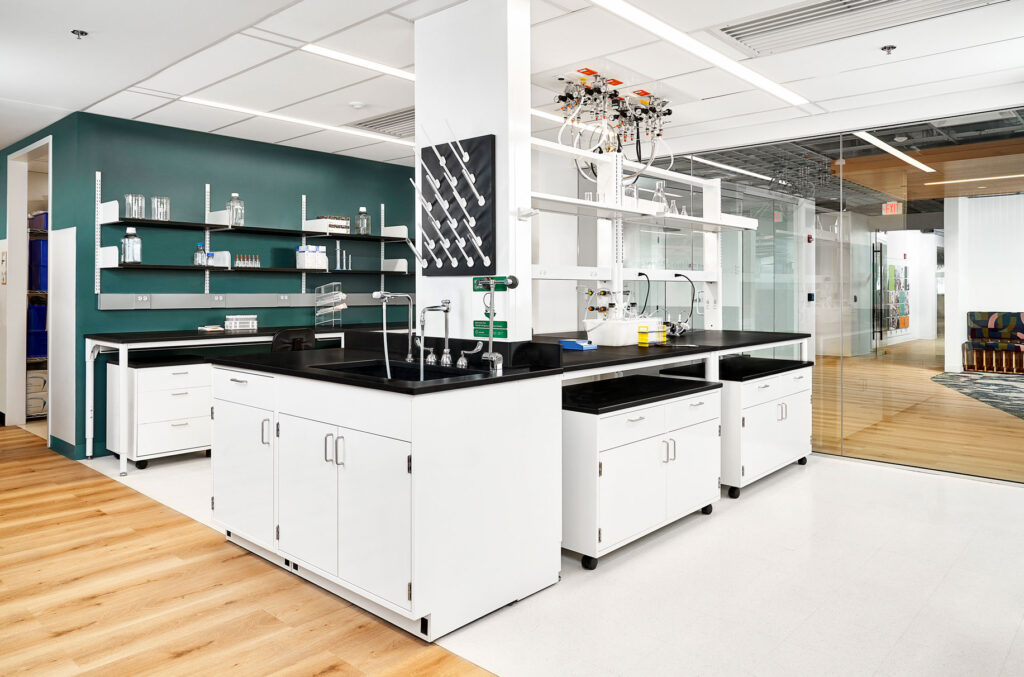 Hamilton-Scholar-Lab-0321_4161A_Medium