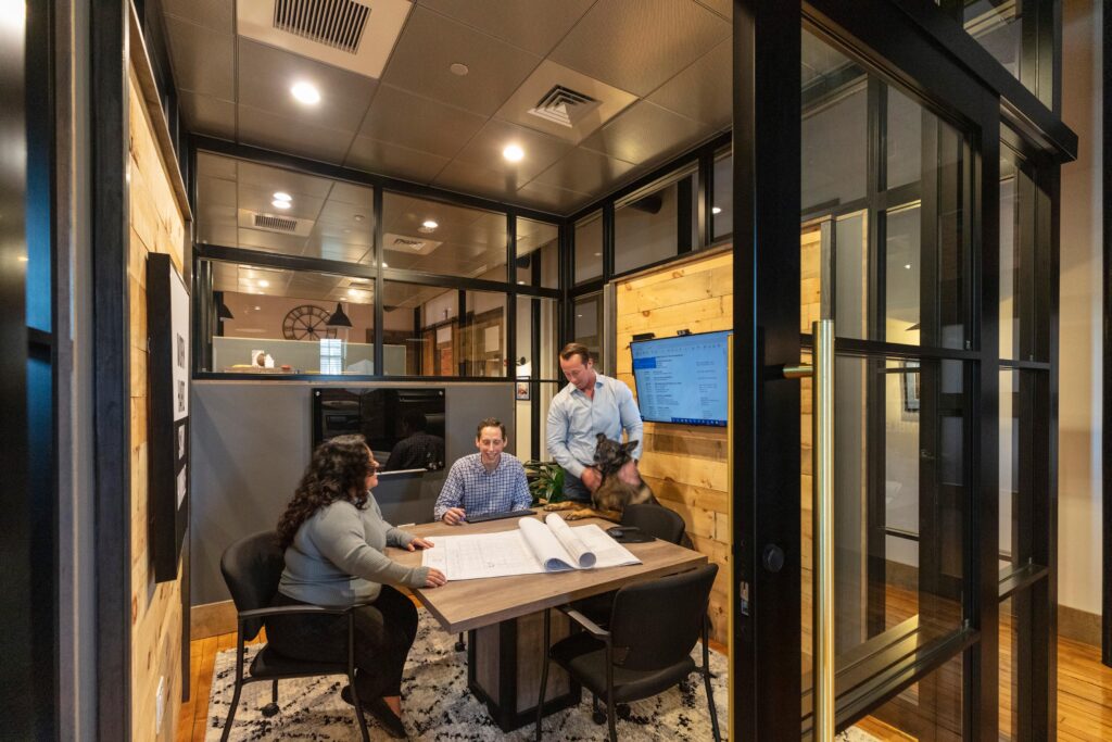 OfficePhotos - Elisif_20211014_3755-proof flc office interior